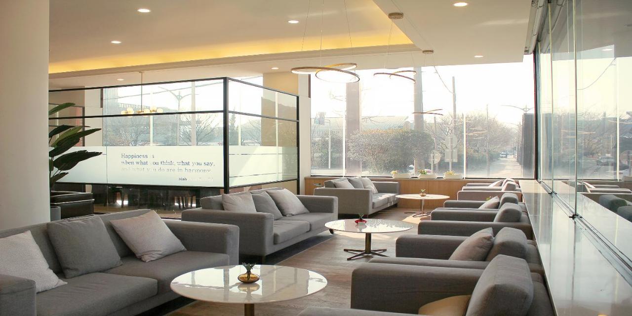 Crown Hotel Changwon Exterior photo