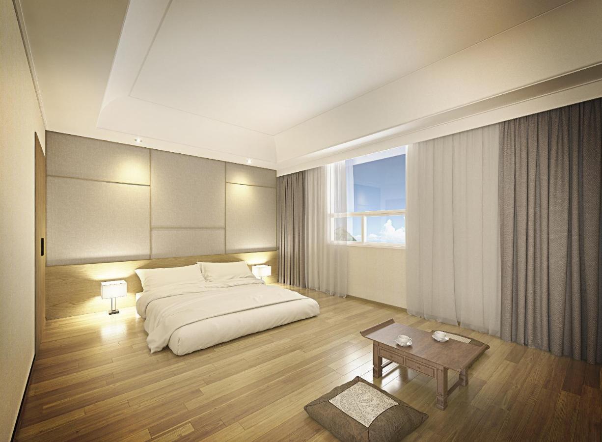 Crown Hotel Changwon Exterior photo