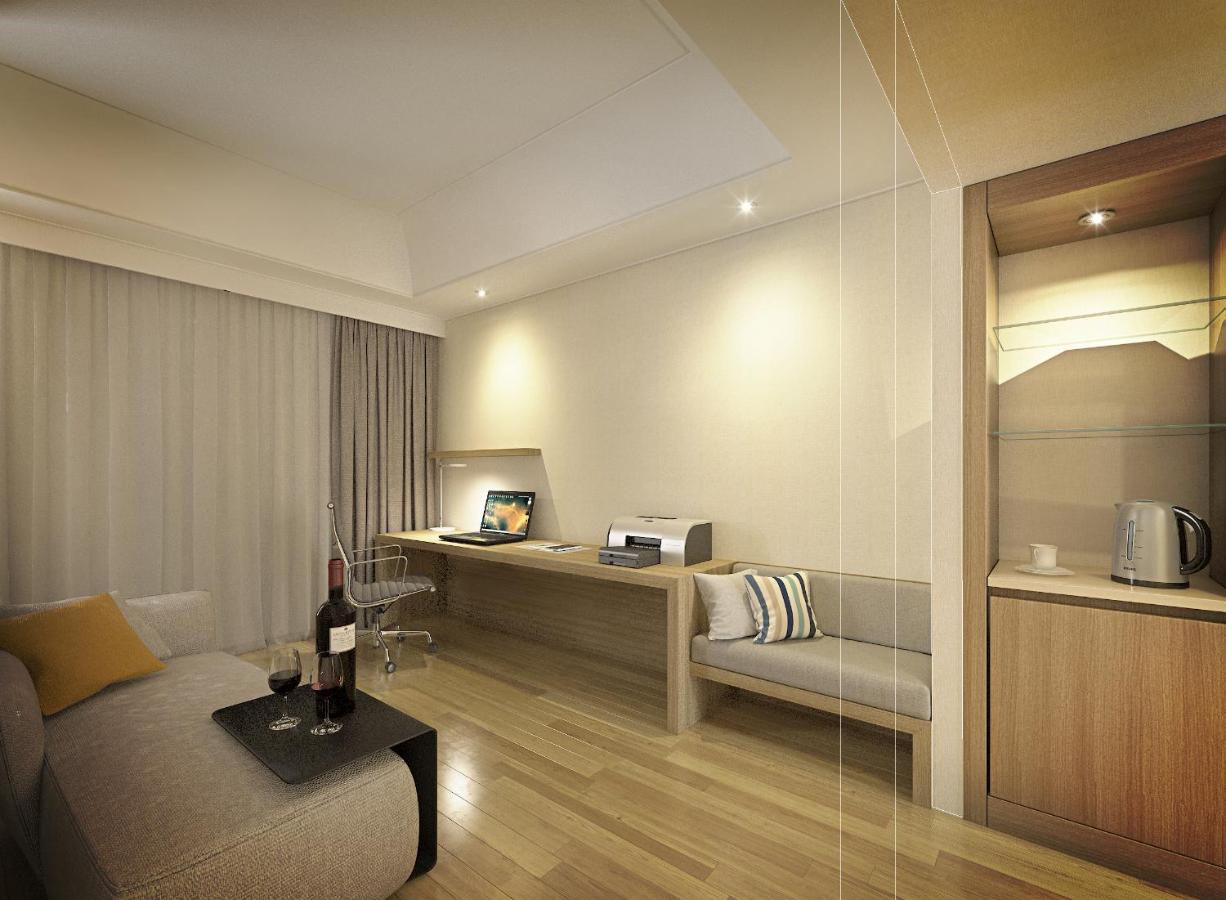 Crown Hotel Changwon Exterior photo