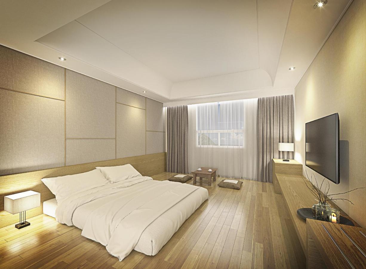 Crown Hotel Changwon Exterior photo