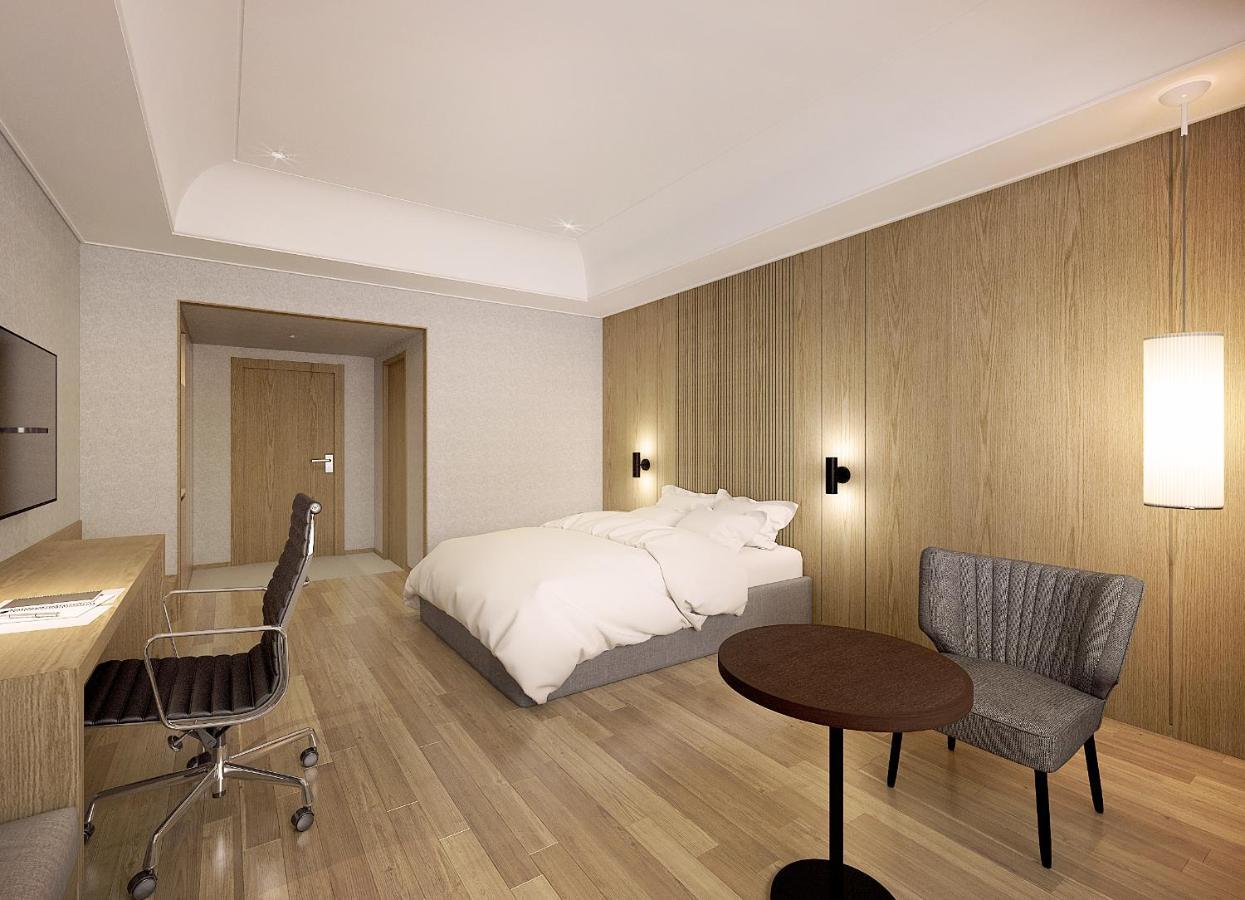 Crown Hotel Changwon Exterior photo