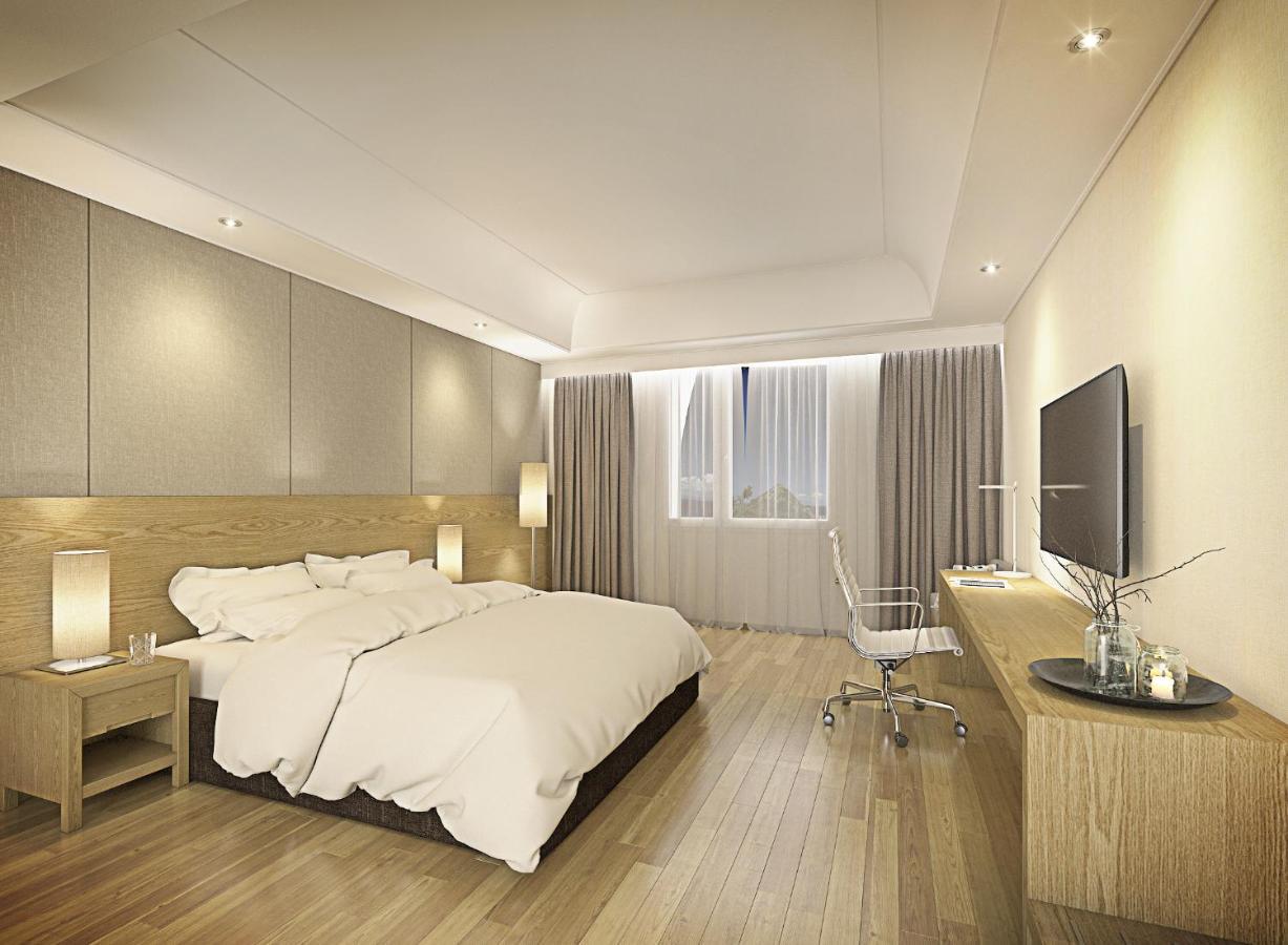 Crown Hotel Changwon Exterior photo