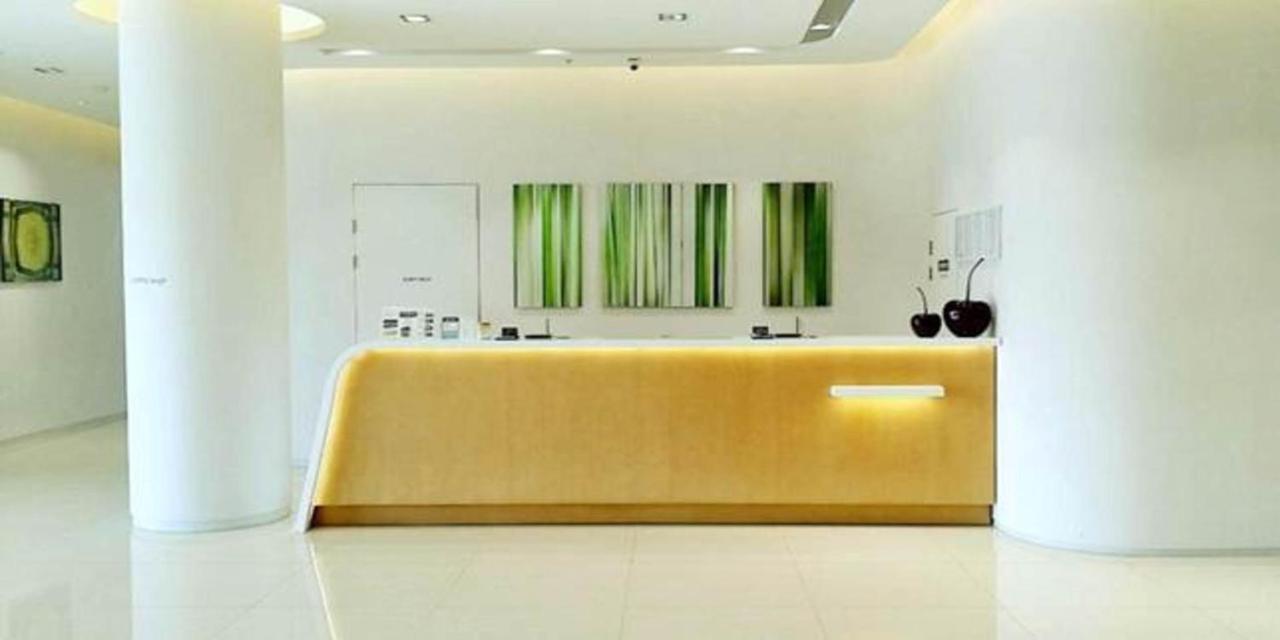 Crown Hotel Changwon Exterior photo