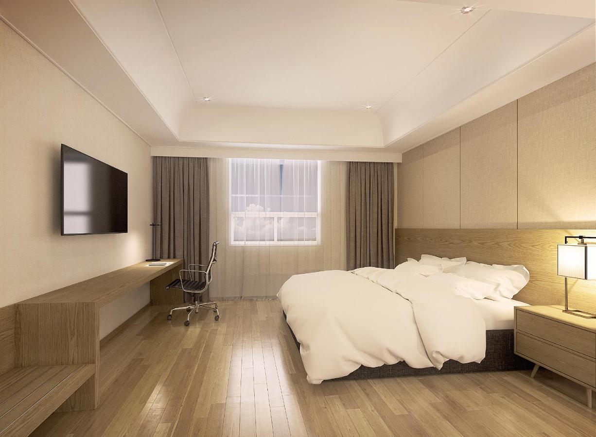 Crown Hotel Changwon Exterior photo