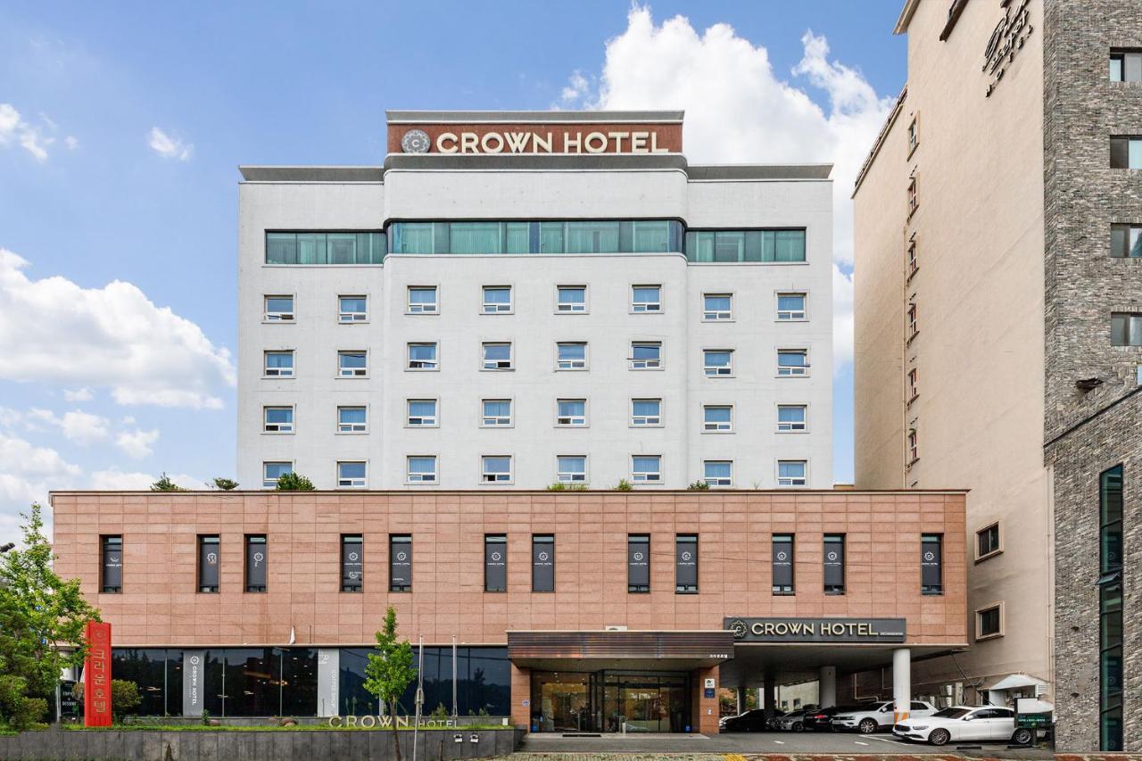 Crown Hotel Changwon Exterior photo
