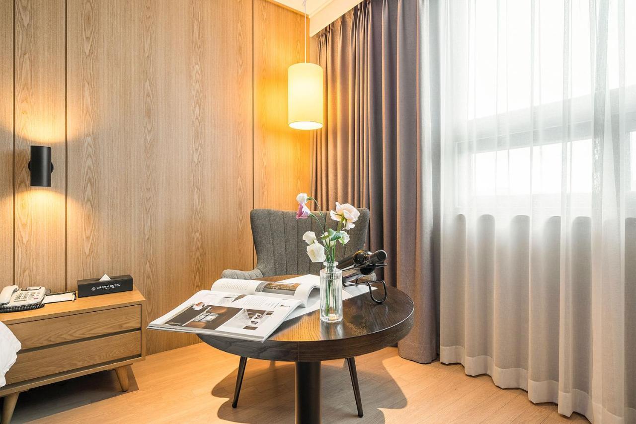 Crown Hotel Changwon Exterior photo