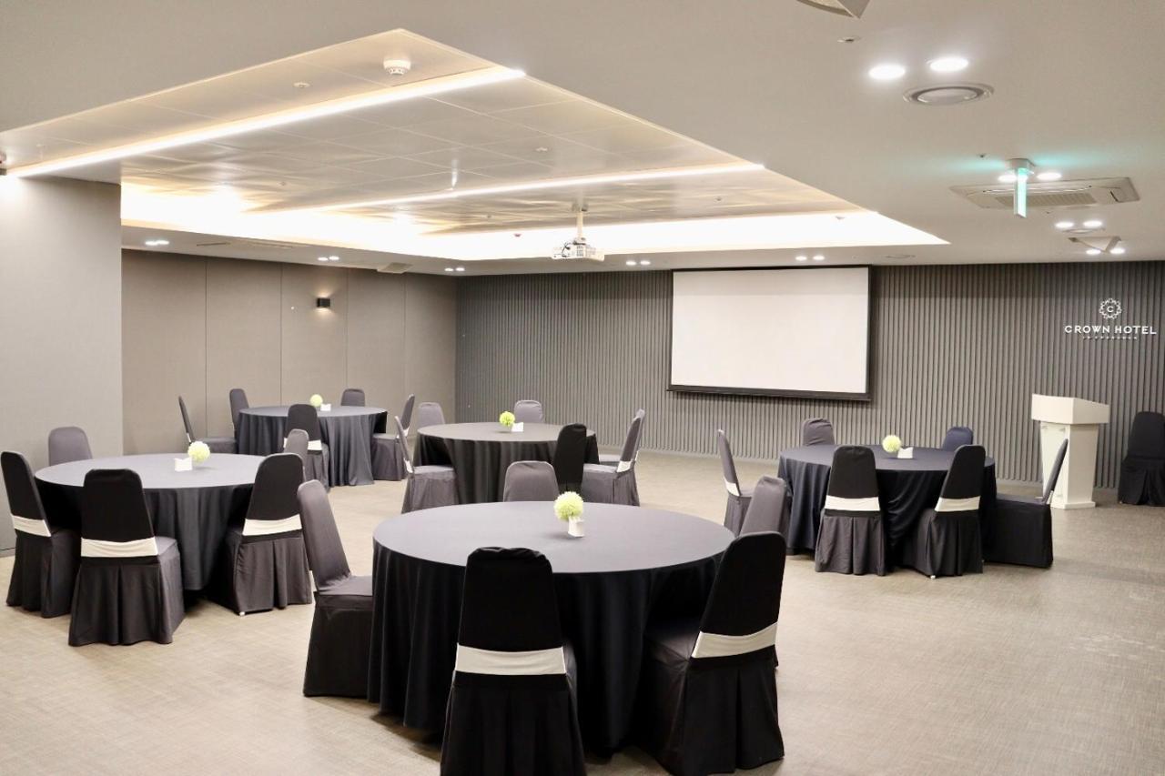 Crown Hotel Changwon Exterior photo
