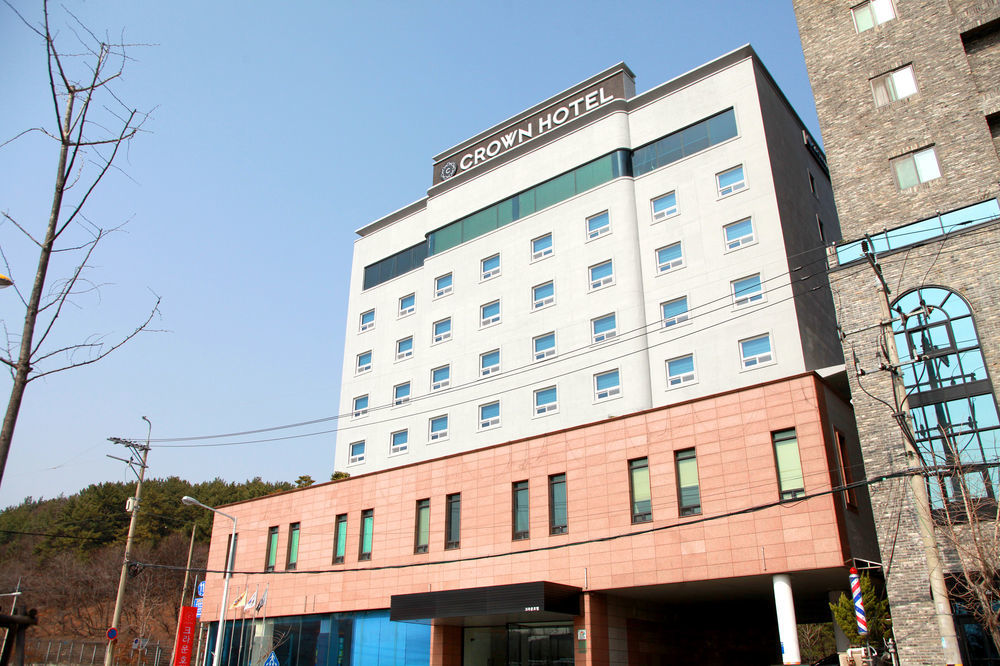 Crown Hotel Changwon Exterior photo
